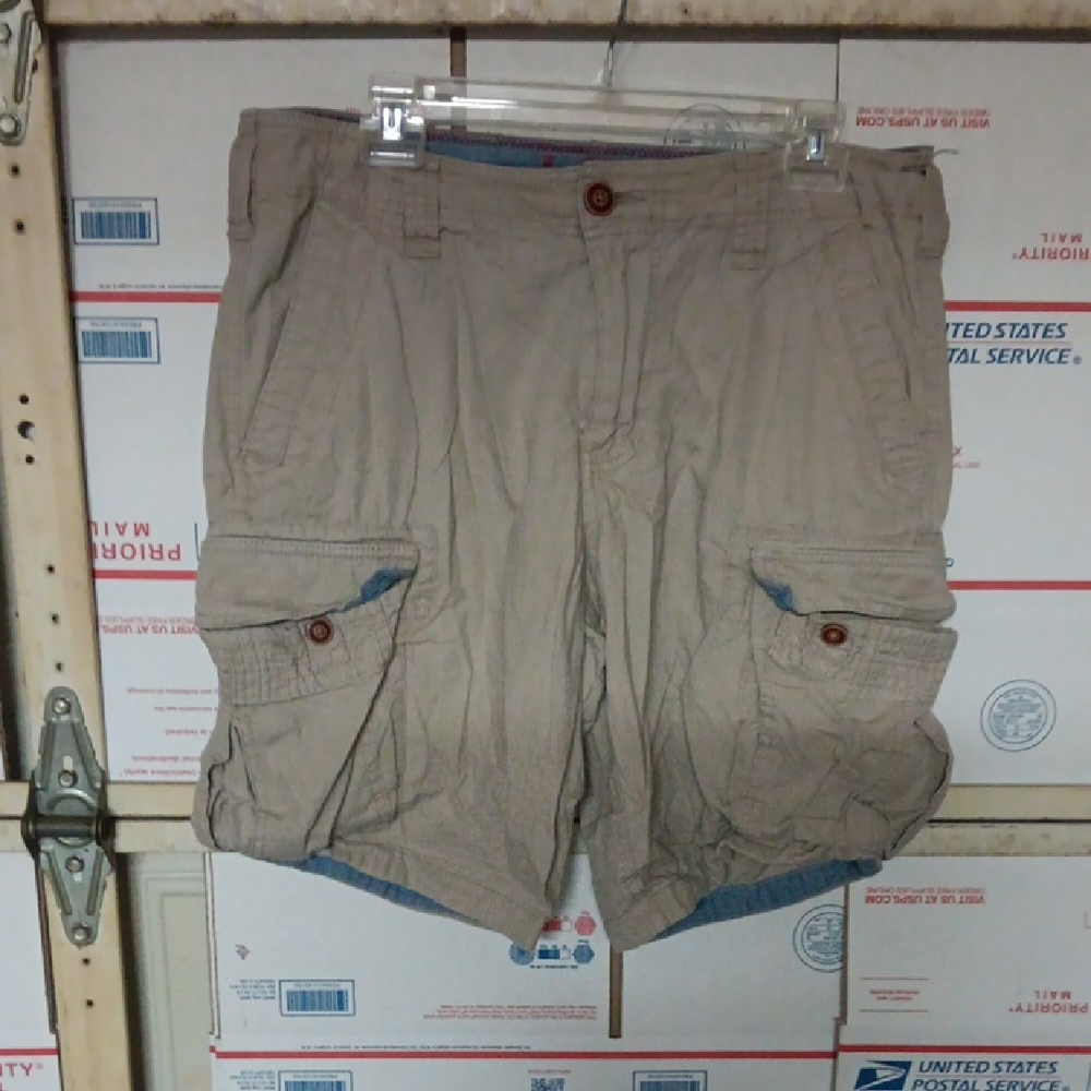 Red Camel Size 33 Shorts (SKU N168)